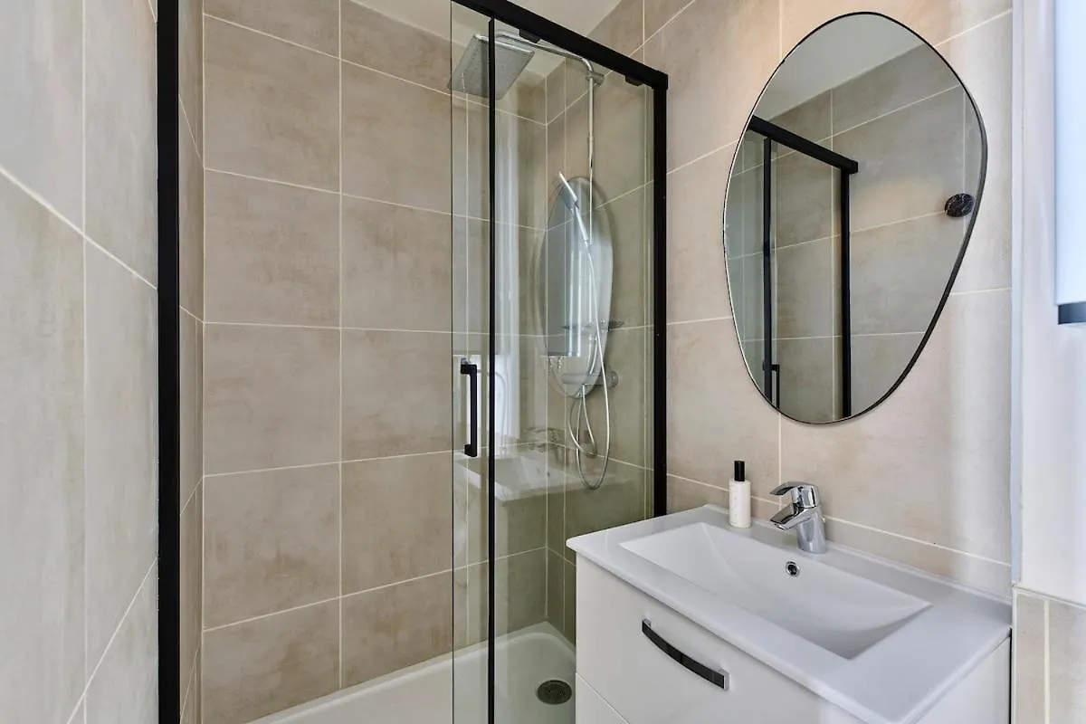 Close To La Villette Crimee Metro Station Line 7 Paris
